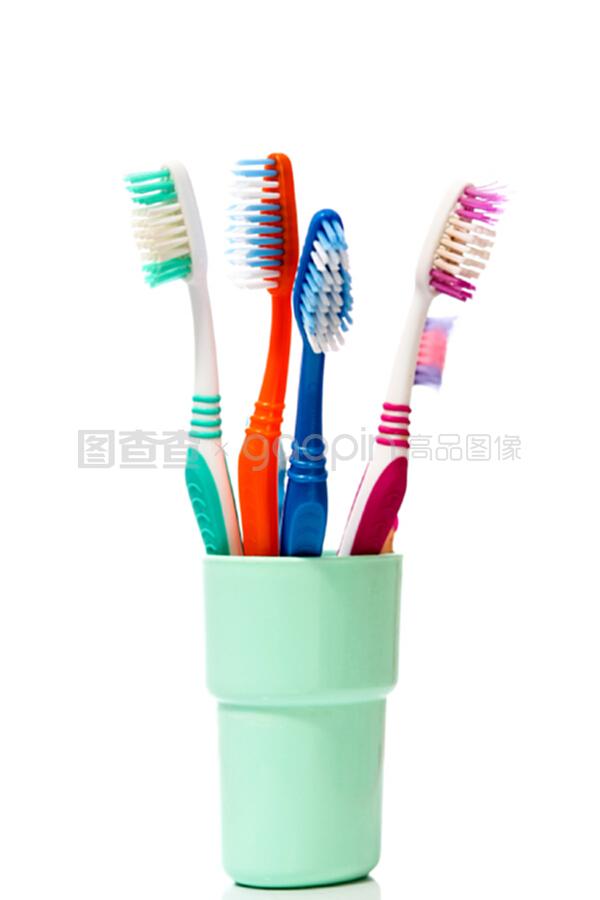 為什么我們說“口腔衛(wèi)生用品”，而不是“牙具”？從“太魯莽了”引發(fā)的思考